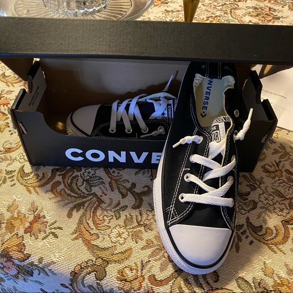 Boys converse size 5